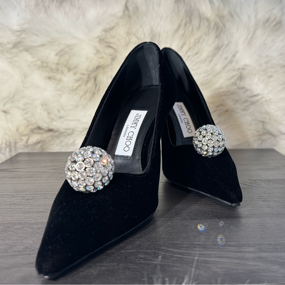 JIMMY CHOO
Crystal Orb Velvet Pumps
|EU 35.5 - Picture 3 of 12